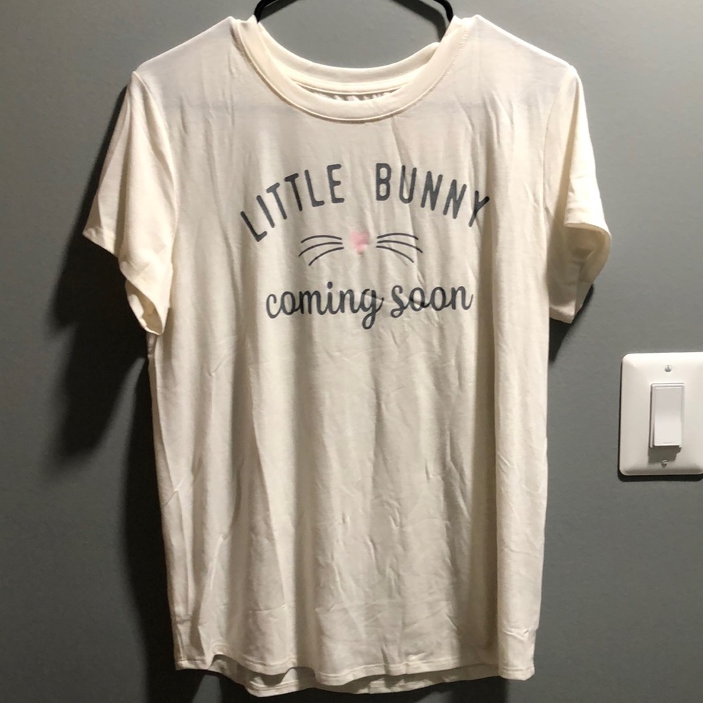 COPY - BRAND NEW WOMANS SHIRT SIZE MEDIUM! NWT! SMOKE FREE HOME! COLOR IS IVORY.